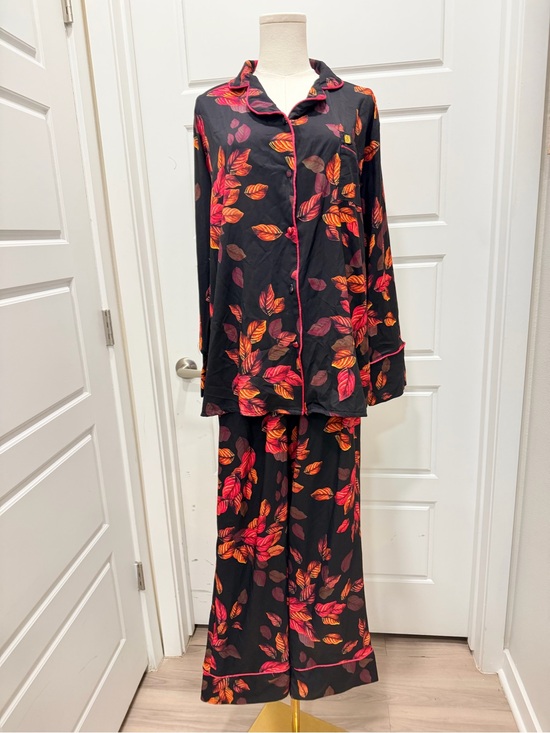 Snooze Other - Black Floral Leaf Satin Pajama Set in Red & Orange